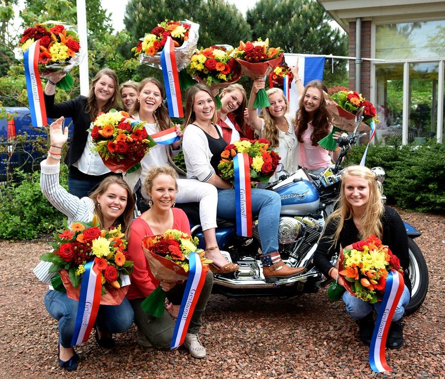 Geslaagden Examenboeket Mooiwatbloemendoen.nl Geslaagden Examenboeket Mooiwatbloemendoen.nl