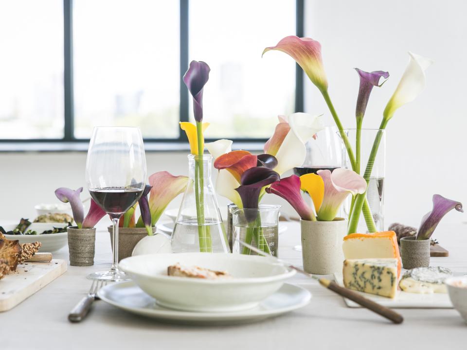 Tafeldekken met Calla Tafeldekken met Calla Mooiwatplantendoen.nl
