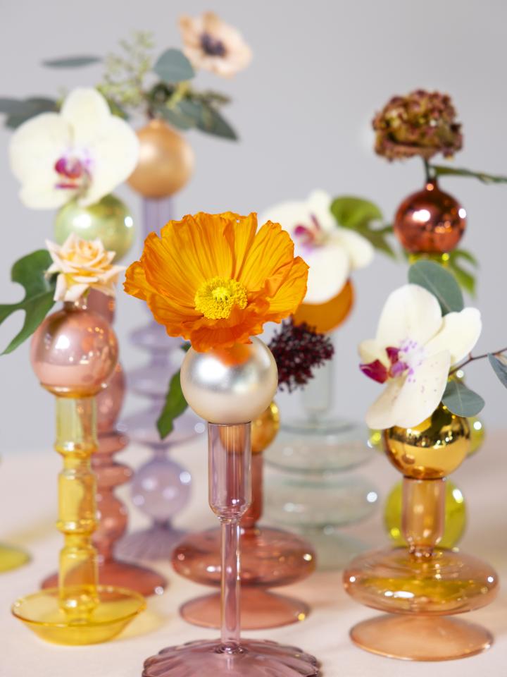 kerstbalvaasjes met bloemen | diy kerst simpel