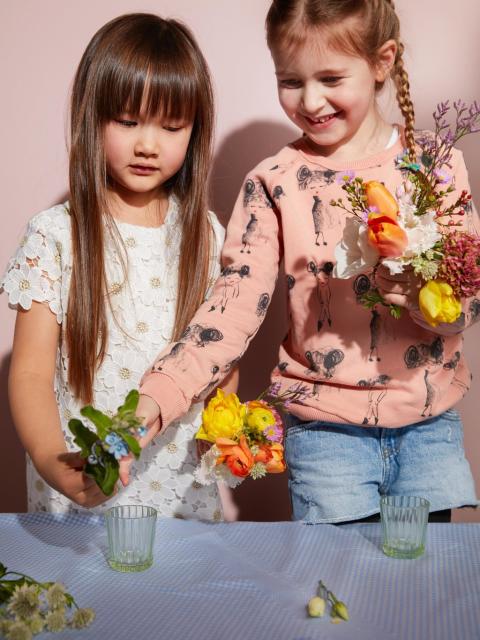 Mini boeketjes met mini mensjes Mooiwatbloemendoen.nl