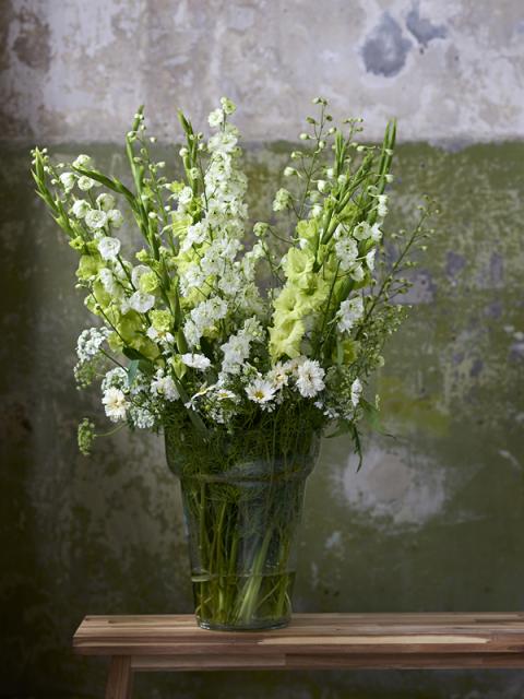 Boeketrecept met Delphinium, Allium en gladiool  Mooiwatbloemendoen.nl